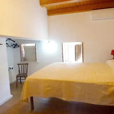 La Greca Aci Castello